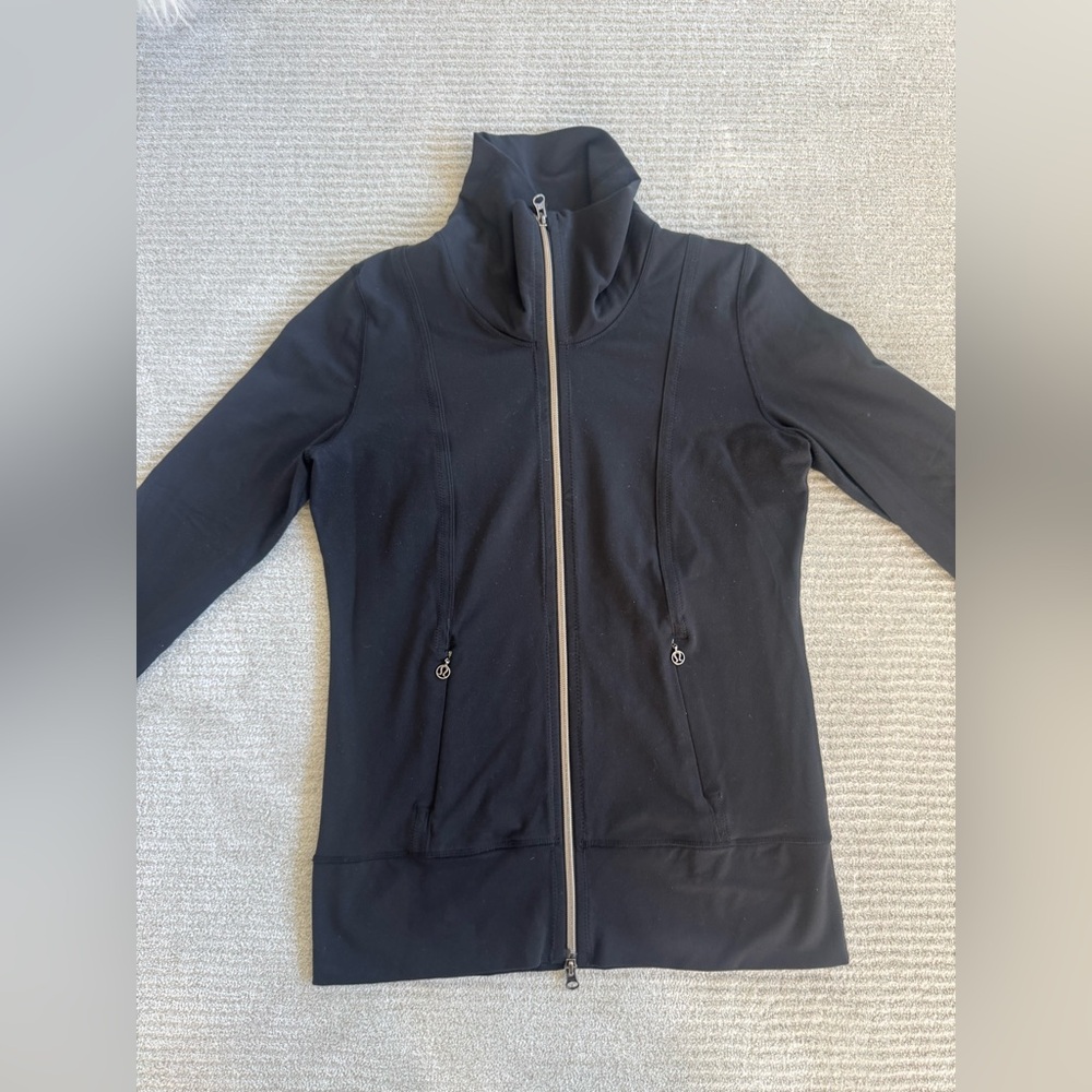 lululemon athletica Black High-Collar zipper down